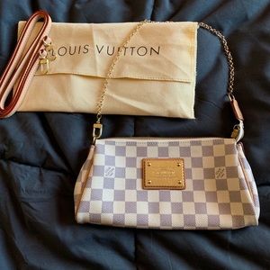 Louis Vuitton small clutch/purse